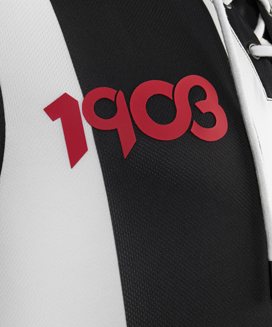 BEŞİKTAŞ 19.03 SİYAH YAKA NOSTALJİ FORMA
