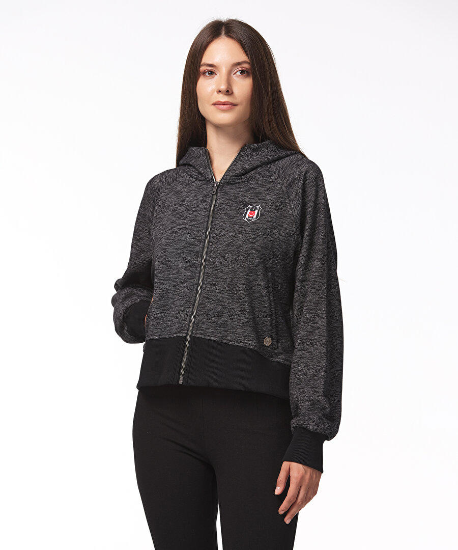 BEŞİKTAŞ KADIN KAPÜŞONLU FERMUARLI SWEATSHIRT 8425246T3