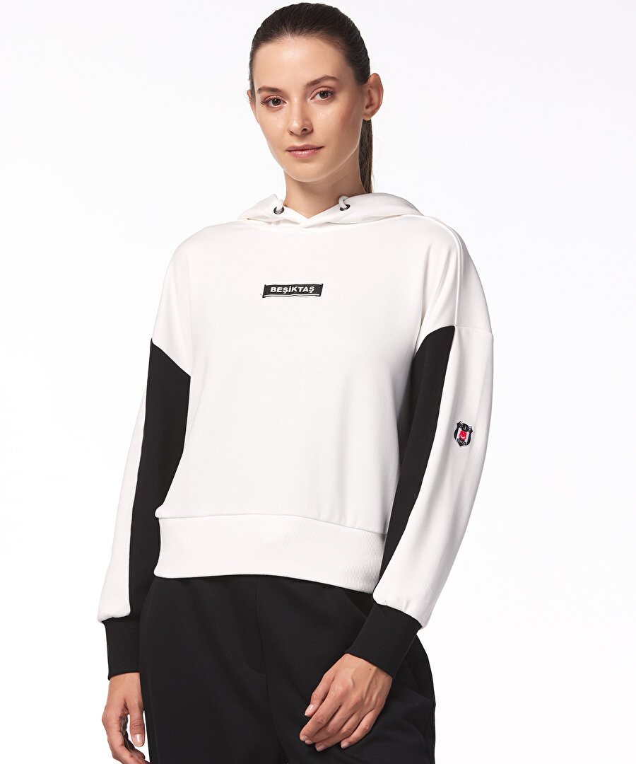 BEŞİKTAŞ KADIN KAPÜŞONLU SWEATSHIRT 8425233T3