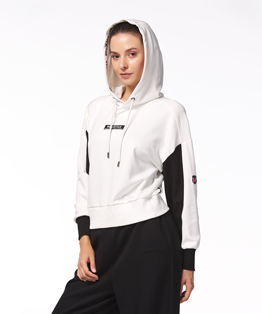 BEŞİKTAŞ KADIN KAPÜŞONLU SWEATSHIRT 8425233T3