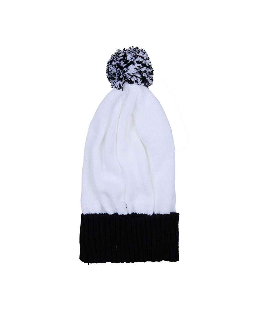 BEŞİKTAŞ KADIN BERE 02 25K